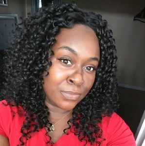 Meet your Posher, Damaris